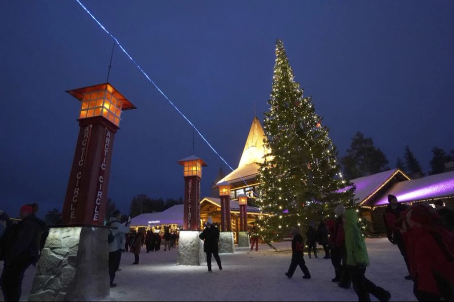 Besonders in der Weihnachtszeit geniesst Rovaniemi in Lappland immer mehr Beliebtheit bei Touristen.