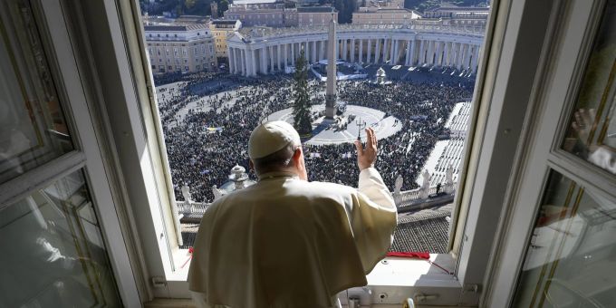 Aus dem Apostolischen Palast hat der Papst einen guten Blick auf den Petersplatz (Archivbild) vatikan