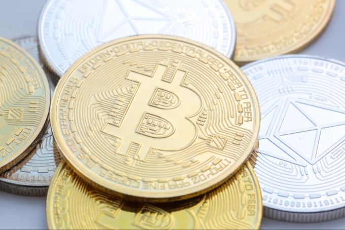 Die Kryptowährung Bitcoin erlebt aktuell einen Aufschwung. btc