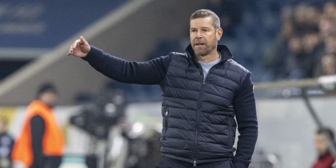 Mario Frick, Trainer des FC Luzern, muss mehrere Wochen auf Tyron Owusu verzichten. FC Luzern
