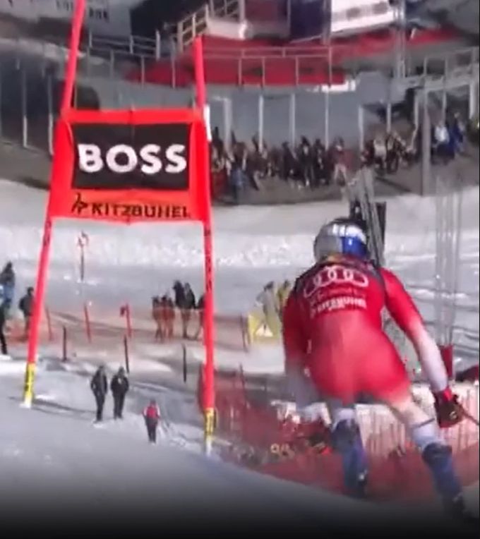 Marco Odermatt verpasst nach der Hausbergkante ein Tor. Marco Odermatt