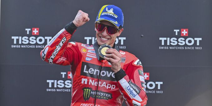 Marc Marquez jubelt zum Start in die neue Saison der MotoGP. MotoGP