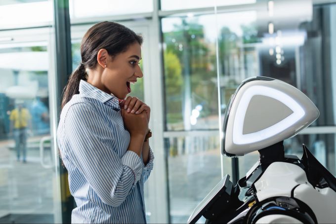 Trotz KI und Digitalisierung wird der Mensch im Unternehmen weiterhin gebraucht. Digitalisierung