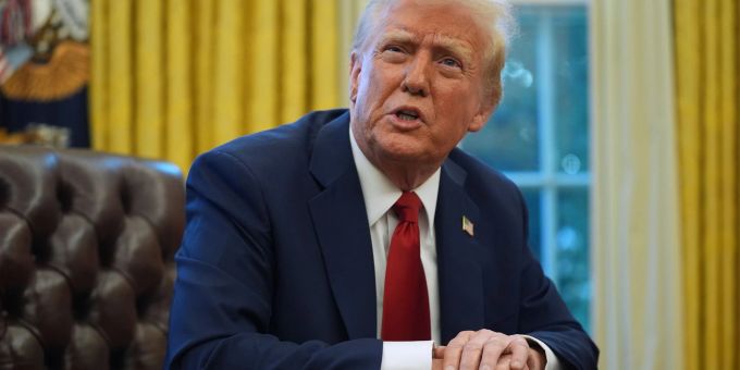 Erneut - Trump droht mit «beträchtlichen» Zöllen für EU-Waren