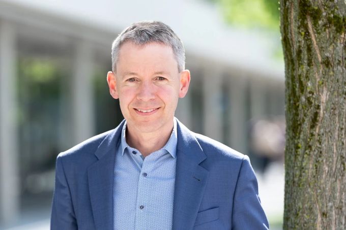 Hansjörg Schmid ist Direktor des Schweizerischen Zentrum für Islam und Gesellschaft an der Universität Freiburg. Hansjörg Schmid Islamwissenschaftler
