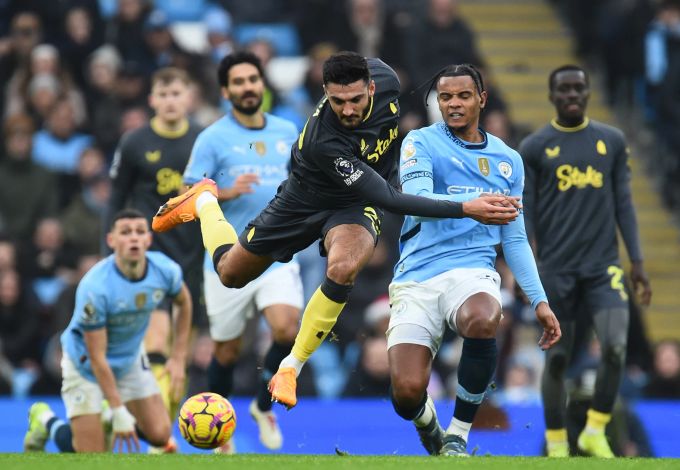 Manuel Akanji kommt mit Manchester City nur zu einem 1:1 gegen Everton. Manchester City