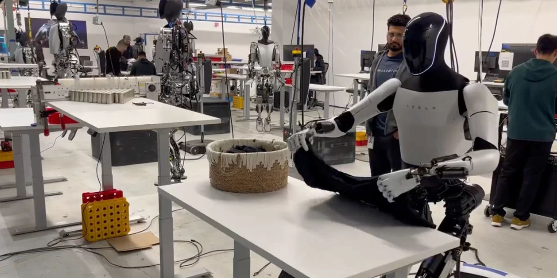 Bja Robotics Roboter Optimus soll laut Elon Musk Armut ausrotten | Nau.ch