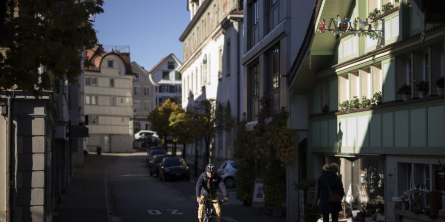 Die Gemeinde Herisau AR sticht mit einer verhältnismässig hohen Sozialhifequote von 4,2 Prozent aus der Statistik heraus. (Symbolbild)