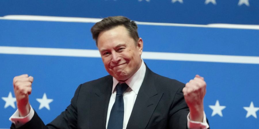 Elon Musks Weltraumfirma SpaceX hat im vergangenen Quartal nach einer langen Durststrecke einen Milliardengewinn erzielt. (Archivbild)