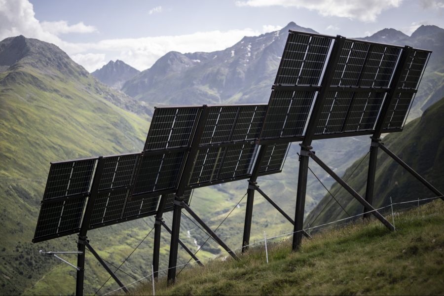 2025 kamen 11,8 Prozent der Schweizer Stromproduktion aus Solaranlagen.