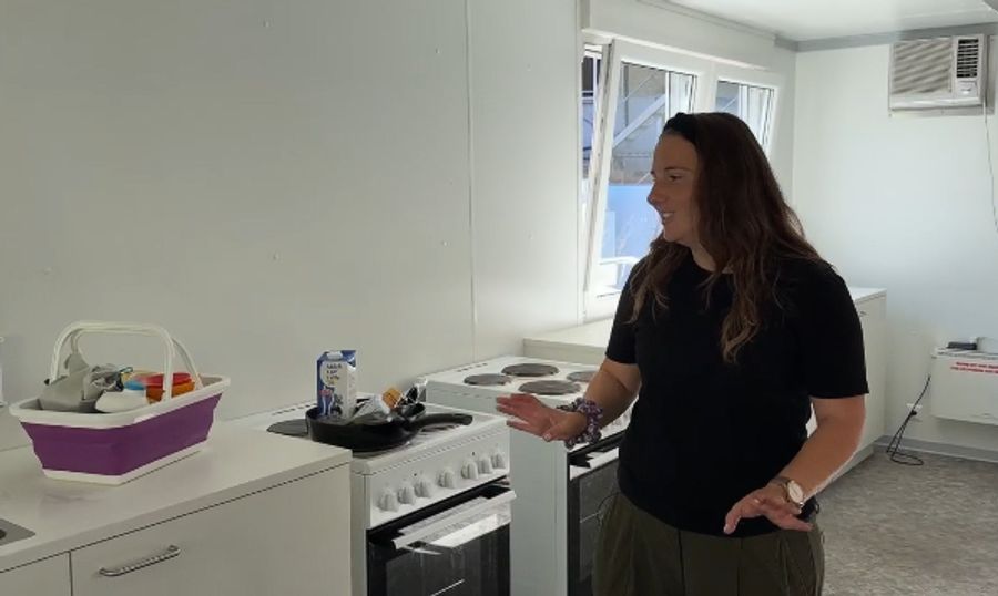 Für Jasmin (35) ist das Leben mit dem Provisorium während der Umbauten machbar.