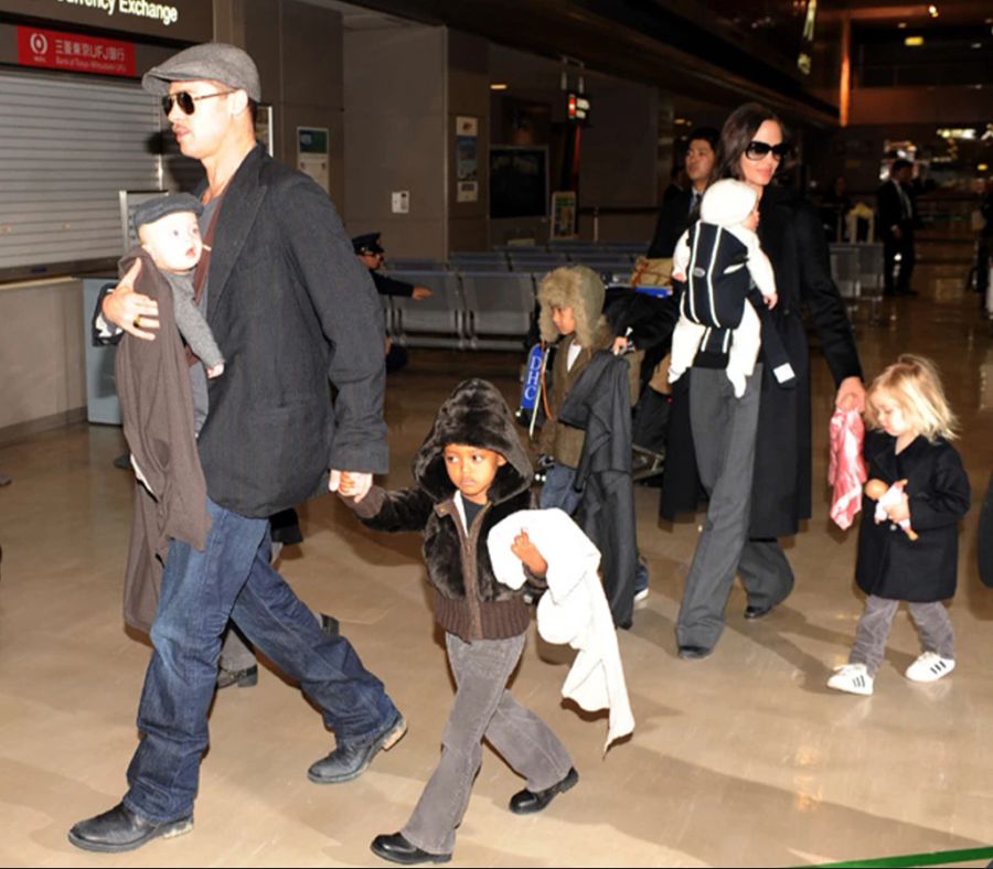 Brad Pitt Familie Flughafen