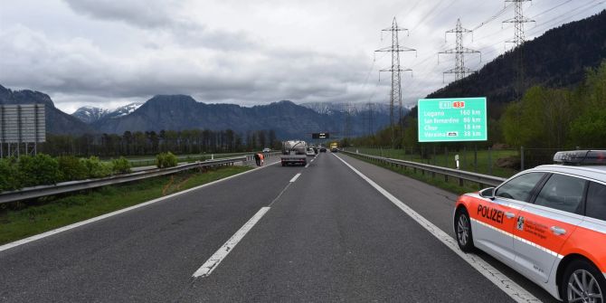 Verkehrsunfall auf A13.