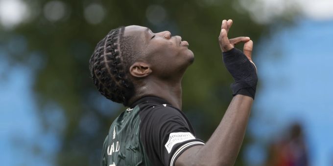 Thierno Barry jubelt über sein drittes Tor im Cupspiel gegen Subingen. FC Basel