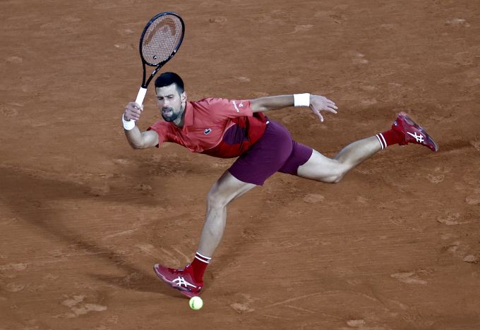 Novak Djokovic im Einsatz an den French Open. Novak Djokovic French Open