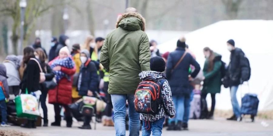 Meist mussten sie kein reguläres Asylverfahren durchlaufen.