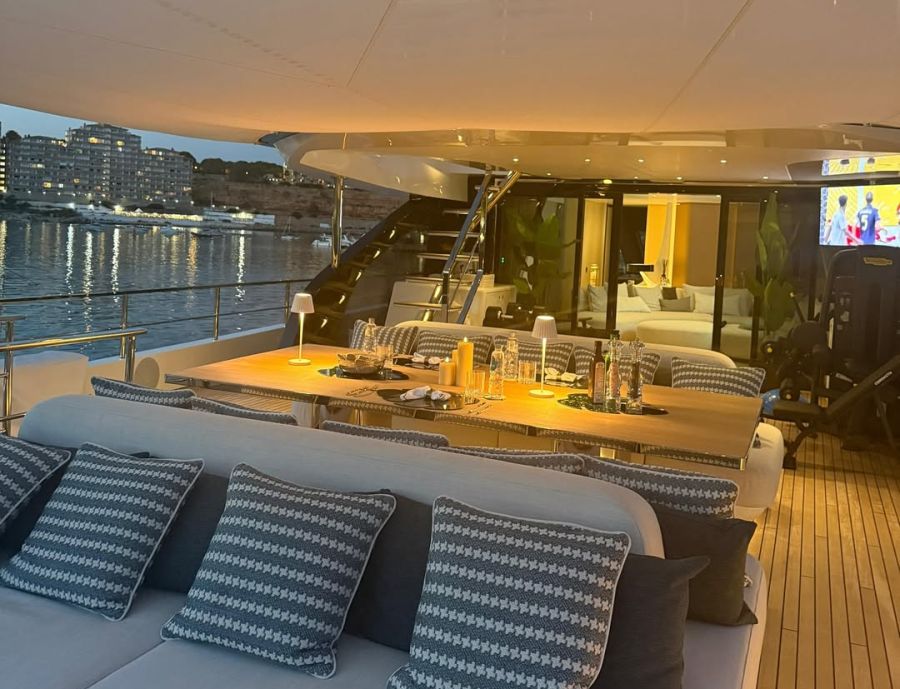 Die Yacht des Superstars ist äusserst luxeriös.