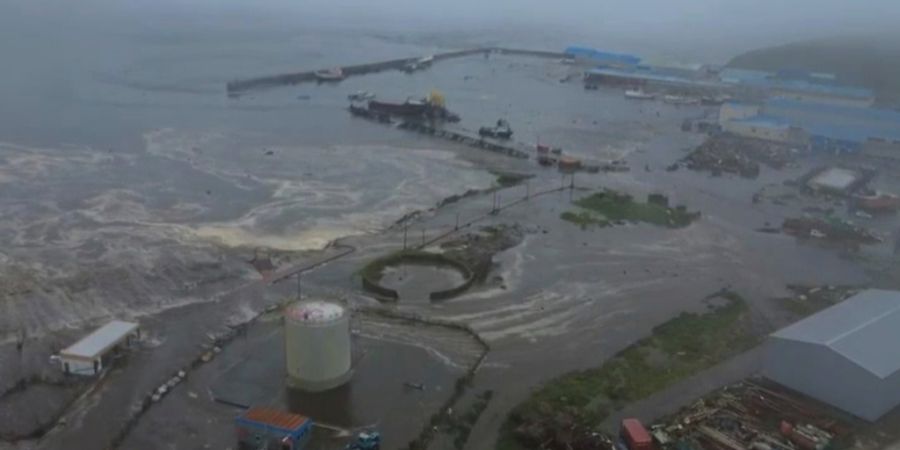 Tsunami-Wellen erreichten die Ostküste von Russland.