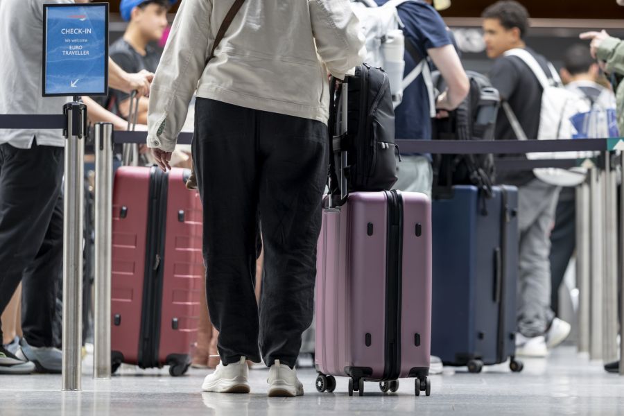 Mitte März war bekannt geworden, dass am grössten und wichtigsten Flughafen der Schweiz kein Französisch mehr gesprochen wird. (Symbolbild)