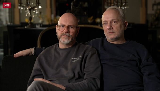 Beni und sein Partner René suchen in der Schweiz ein neues Zuhause. Beni Durrer