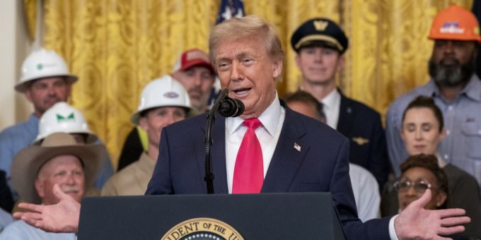 Die USA und China haben einen Vertrag unterzeichnet. Was dieser regelt, lässt Donald Trump offen. trump