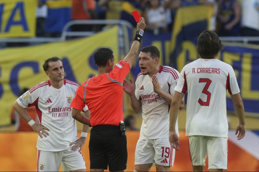 Auch Andrea Belotti sieht Rot...