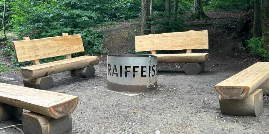 Feuerstelle Wald Raiffeisen