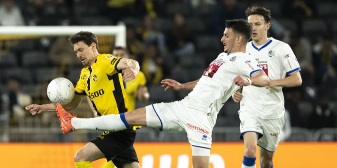 YB und der FC Luzern liefern sich eine enge Partie. YB FC Luzern