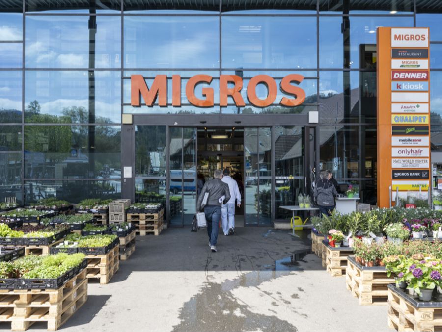 Die Migros empfiehlt den Bewerbenden, sich direkt an die Filialleitung zu wenden. Dies, um sicherzustellen, dass die Bewerbung an der richtigen Stelle ankommt.