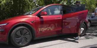 Mit Einschränkungen - Tesla startet Robotaxi-Dienst Mit Einschränkungen - Tesla startet Robotaxi-Dienst