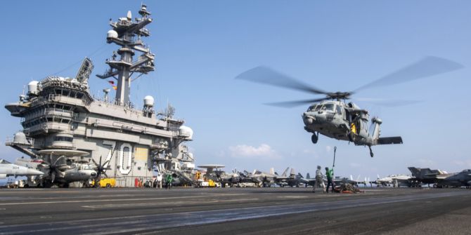 Flugzeugträger Helikopter USA