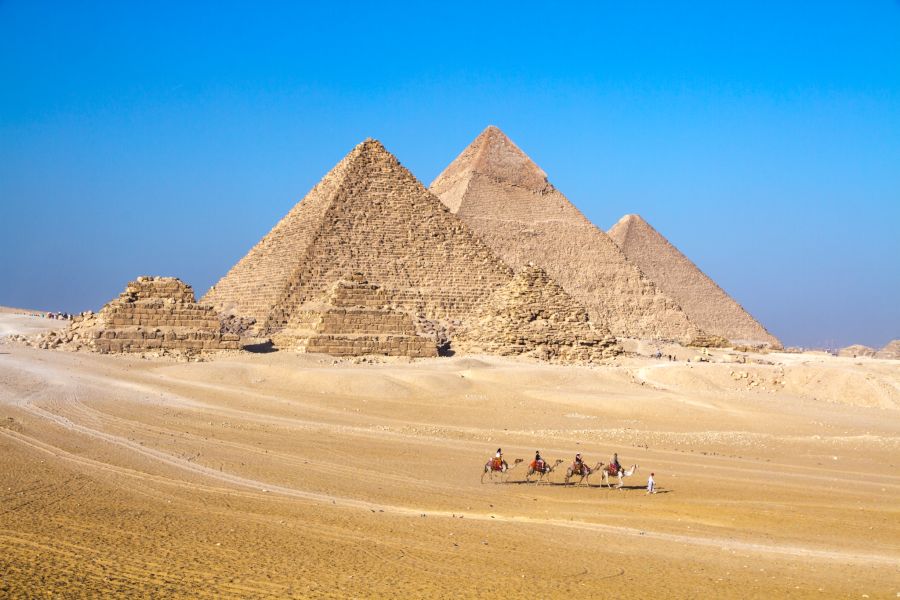 Gewusst? Die Pyramiden von Gizeh in Ägypten gehören zu den ältesten erhaltenen Bauwerken der Menschheit.