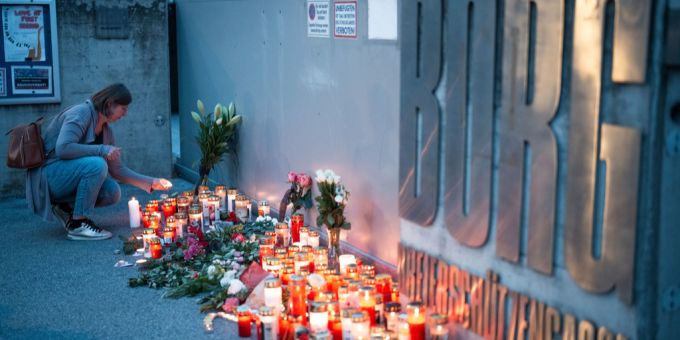 In Österreich wurde eine dreitägige Staatstrauer verhängt. graz