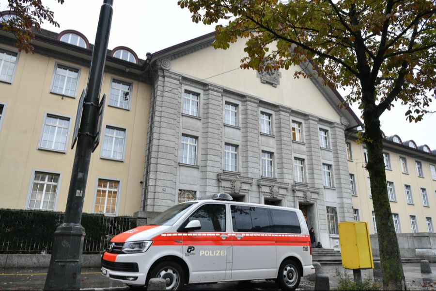 Konkret geht es um einen mutmasslichen Millionenbetrug.
