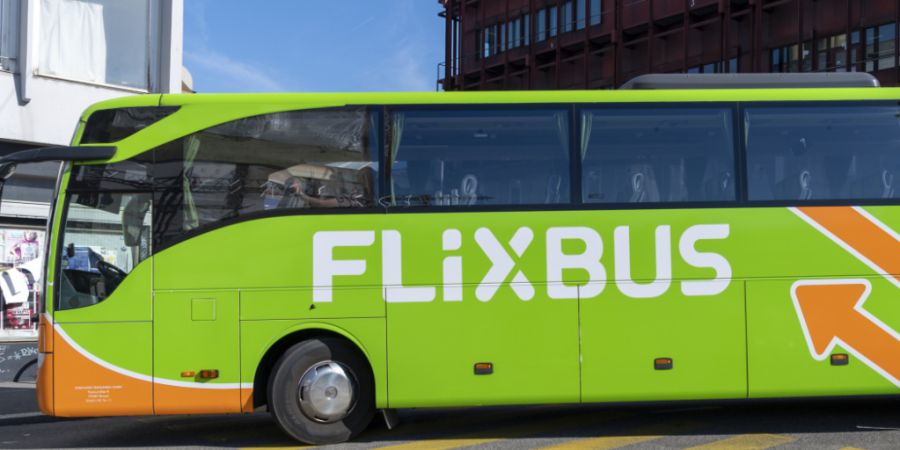 Fahrgäste, die in Basel auf den Flixbus warten, haben keine sanitären Anlagen in unmittelbarer Nähe zur Haltestelle. (Archivbild)