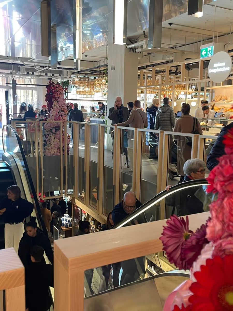 Bestimmte Anbieter auf ihren Flächen hätten ihre eigenen Bestimmungen, heisst es bei Globus.