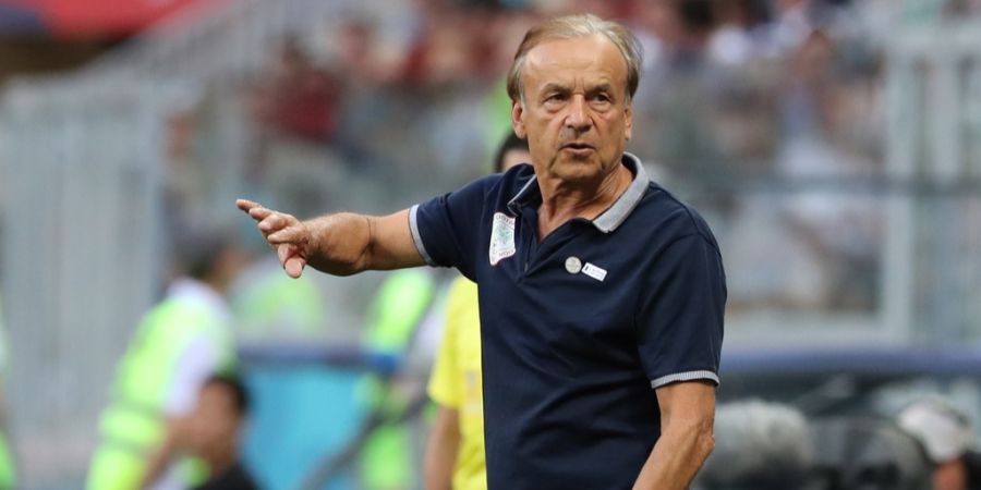 Gernot Rohr YB