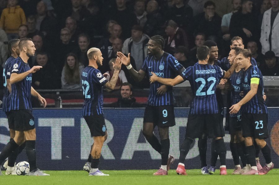 Inter Mailand gewann gegen Ajax Amsterdam mit 2:0.
