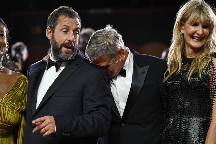 Mit seinem Schauspielkollegen Adam Sandler hat er auch ohne Drogen Spass. (Archivbild)
