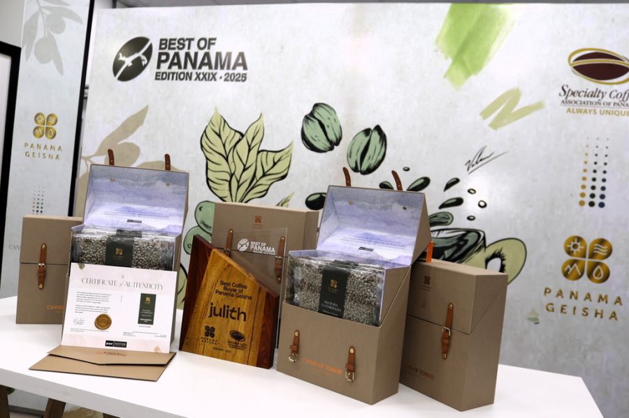 Das Getränk wird mit speziellen Bohnen aus Panama zubereitet.