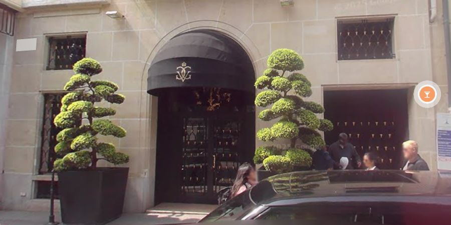 Zur Feier des 14. Geburtstages von Tochter Giulia gingen sie am Montagabend im Luxus-Restaurant Le Cinq mit drei Michelin-Sternen essen.