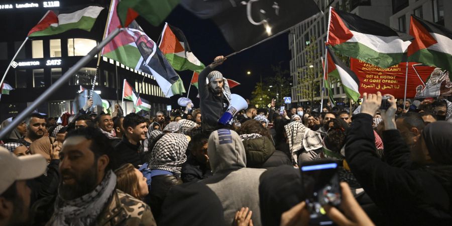 Demonstranten in den Strassen von Malmö.