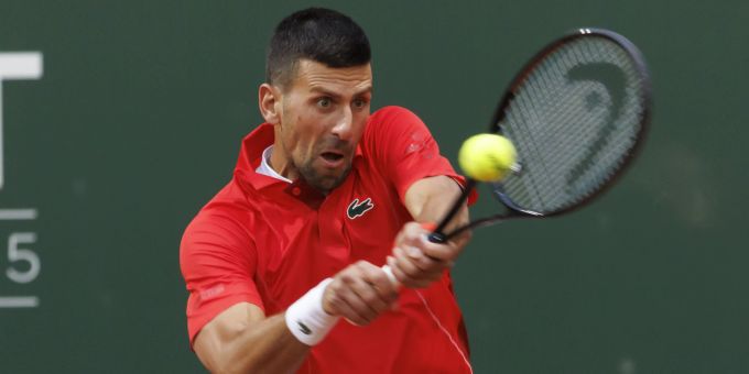 Novak Djokovic dreht Mitte des zweiten Satzes in Genf auf. Novak Djokovic