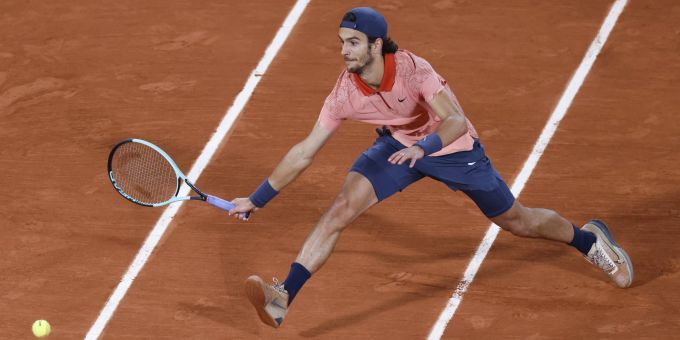 Lorenzo Musetti wehrt sich gegen Novak Djokovic lange erfolgreich. French Open