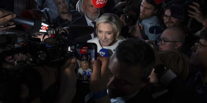 Marine Le Pen gibt nach der Niederlage bei der Parlamentswahl nicht auf.