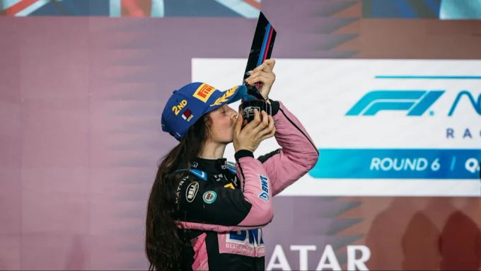 Abbi Pulling feierte den Titel in der F1 Academy vorzeitig. Abbi Pulling F1 Academy