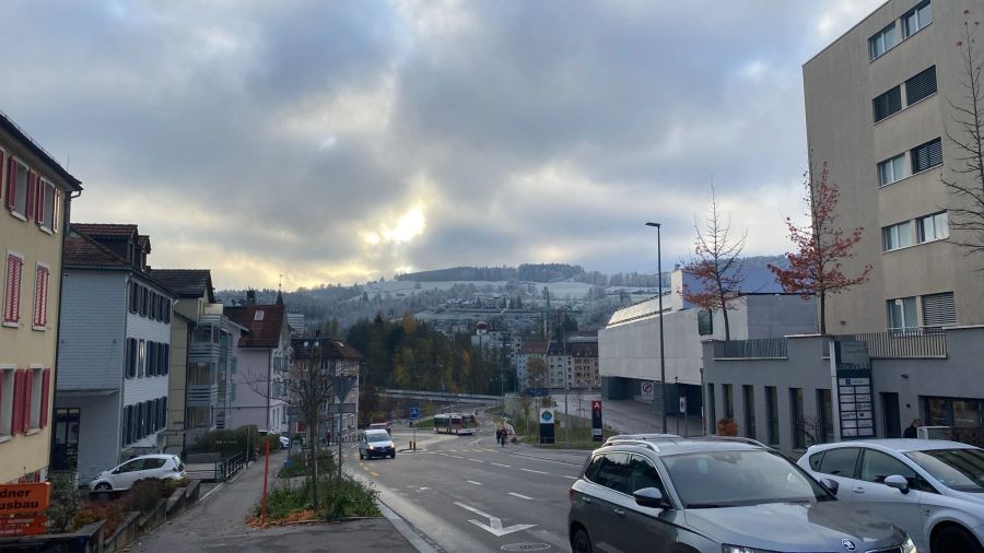 Am Donnerstagmorgen liegt nur noch auf den Hügeln etwas Schnee.