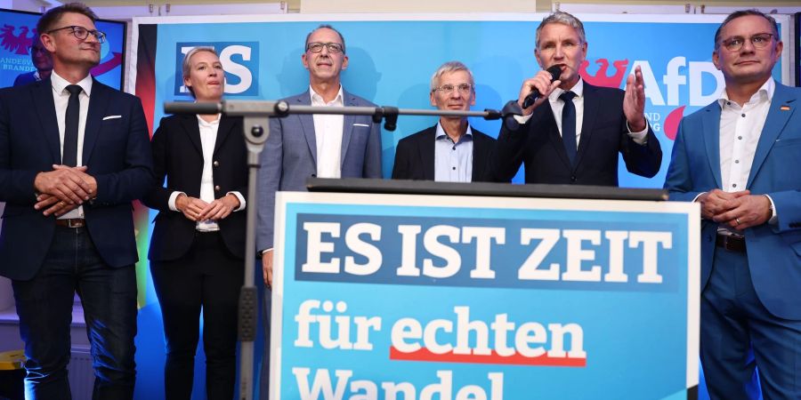 Auf der Wahlparty der AfD wurde auch das sogenannte Abschiebelied gesungen. (Archivbild)