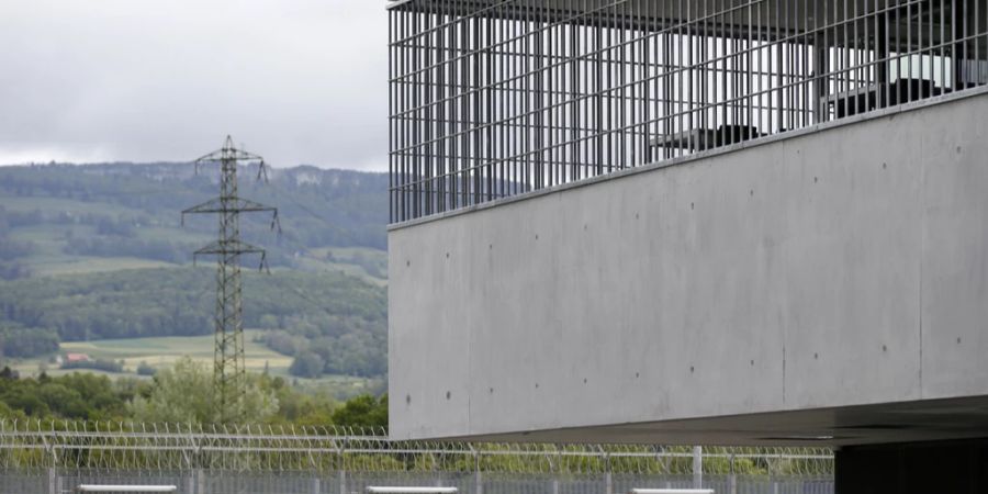 In der JVA Solothurn hat ein Häftling seine Therapeutin attackiert.