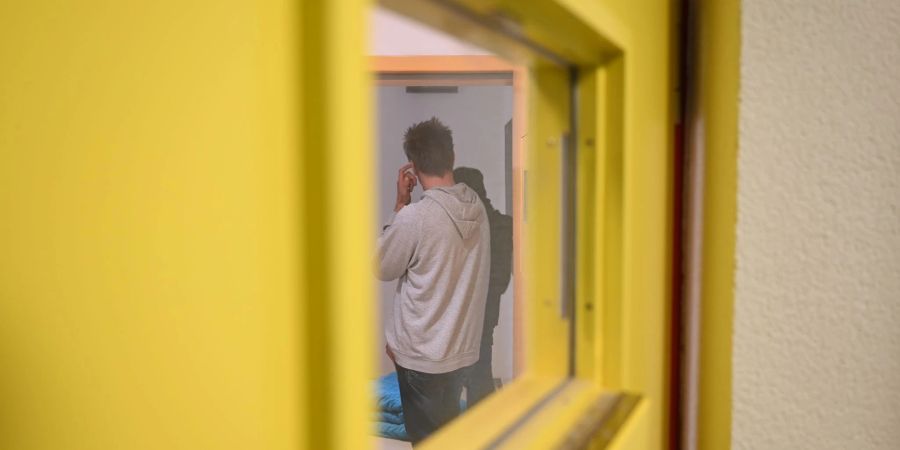 Mehrere Kliniken und Einrichtungen lehnten die Aufnahme der Jugendlichen ab. (Symbolbild)